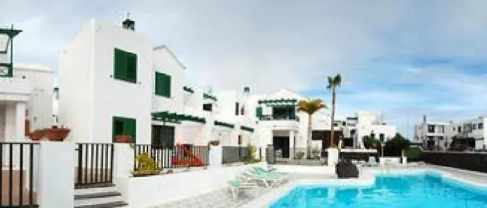 Acacias Apartament *