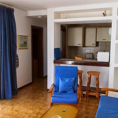 Acacias Apartament *