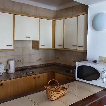 Acacias Apartament *