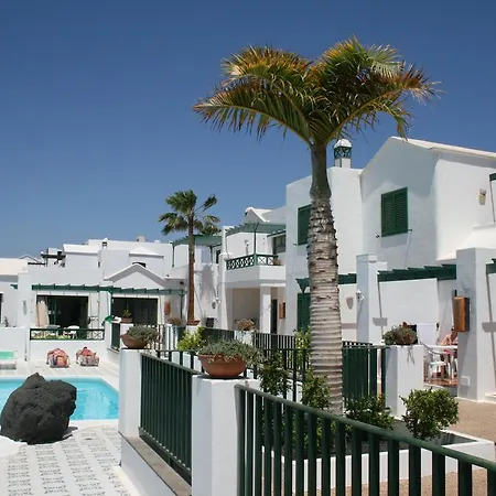 Acacias Apartament *