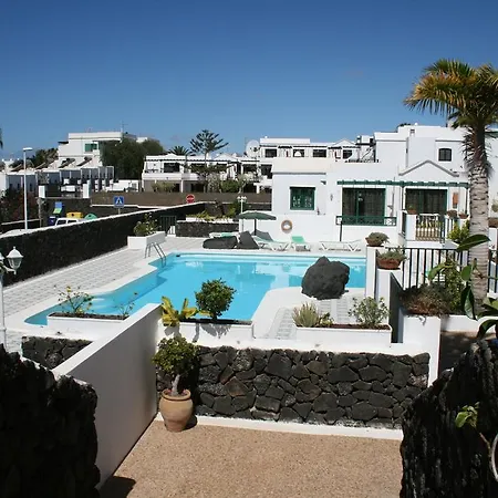 Acacias Apartament *