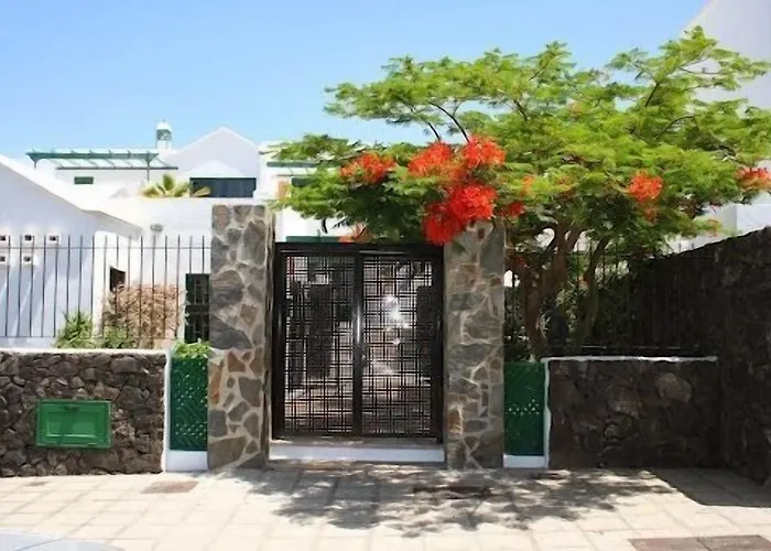 金合欢公寓式酒店 * 卡门港