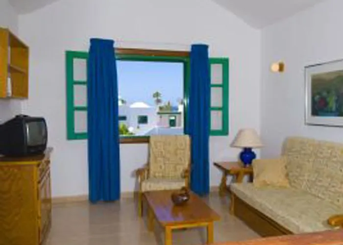 金合欢公寓式酒店 *