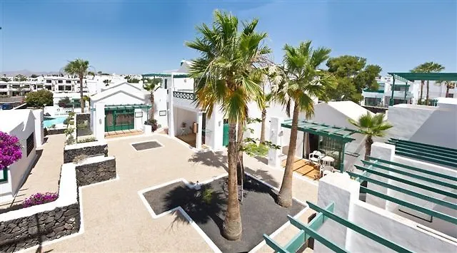 金合欢公寓式酒店 * 卡门港