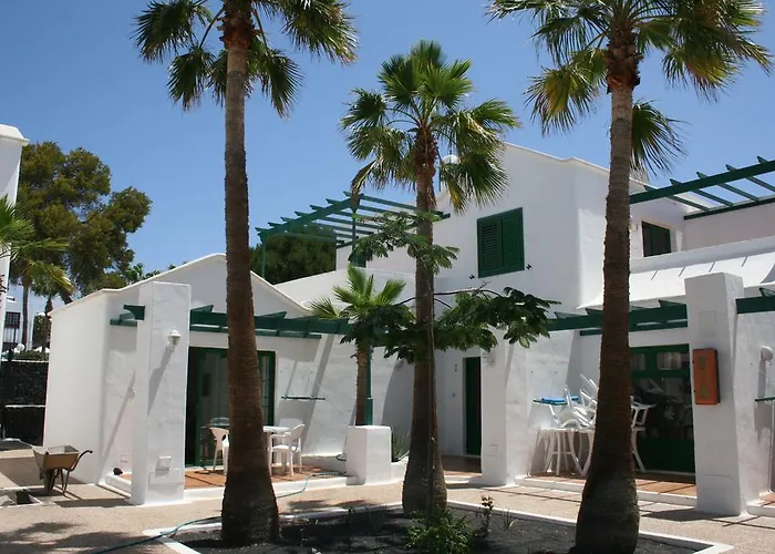 金合欢公寓式酒店 卡门港